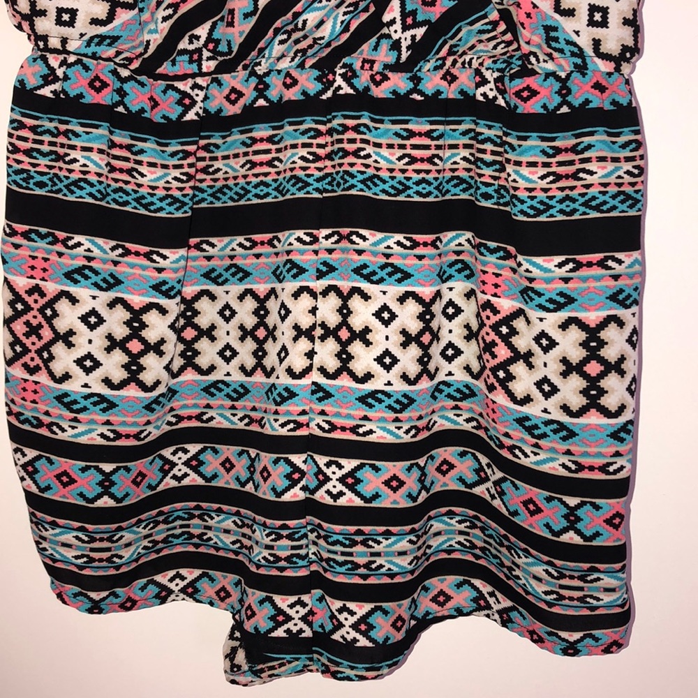 Patterned Romper - Picture 2 of 2